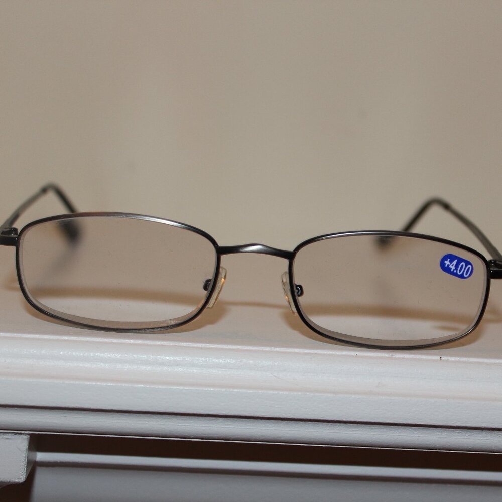 Hilco Reading Glasses +4.00 (VR105)